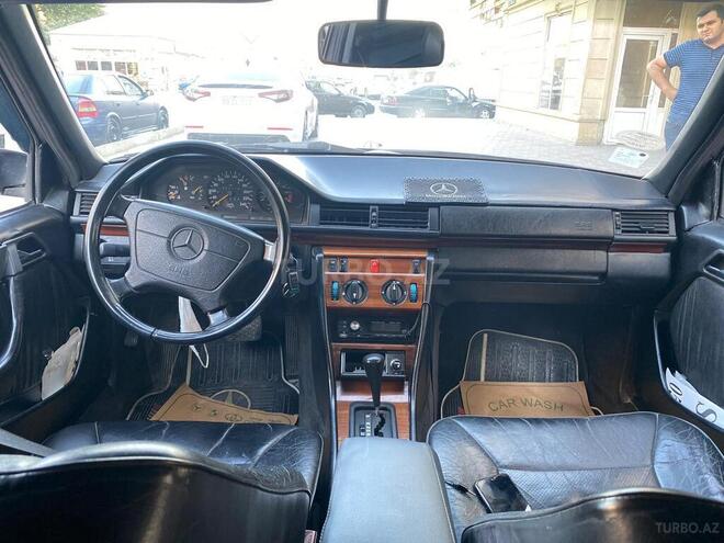 Mercedes E 220 1994, 550,000 km - 2.2 l - Bakı