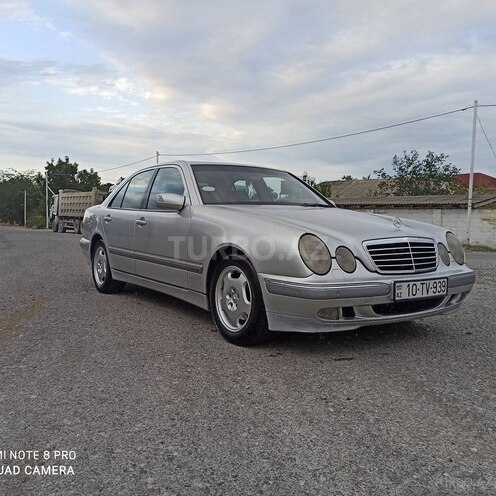 Mercedes E 320 1999, 330,000 km - 3.2 l - Sumqayıt