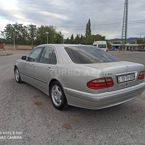 Mercedes E 320 1999, 330,000 km - 3.2 l - Sumqayıt