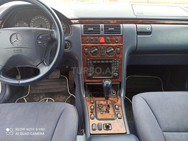 Mercedes E 320 1999, 330,000 km - 3.2 l - Sumqayıt