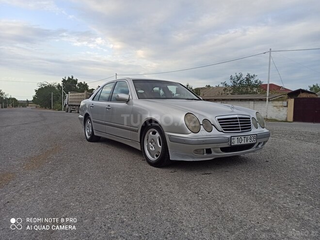 Mercedes E 320 1999, 330,000 km - 3.2 l - Sumqayıt