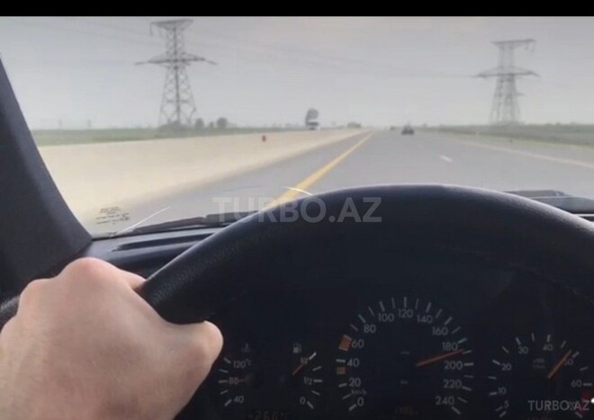 Mercedes C 180 1999, 355,200 km - 1.8 л - Bakı