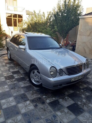 Mercedes E 220 2001, 373,000 km - 2.2 l - Bakı