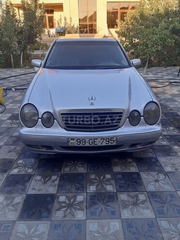 Mercedes E 220 2001, 373,000 km - 2.2 l - Bakı