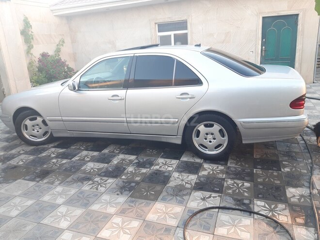 Mercedes E 220 2001, 373,000 km - 2.2 l - Bakı