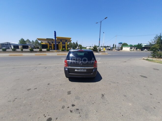 Opel Zafira 2009, 250,000 km - 1.7 l - Masallı