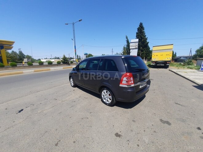 Opel Zafira 2009, 250,000 km - 1.7 l - Masallı