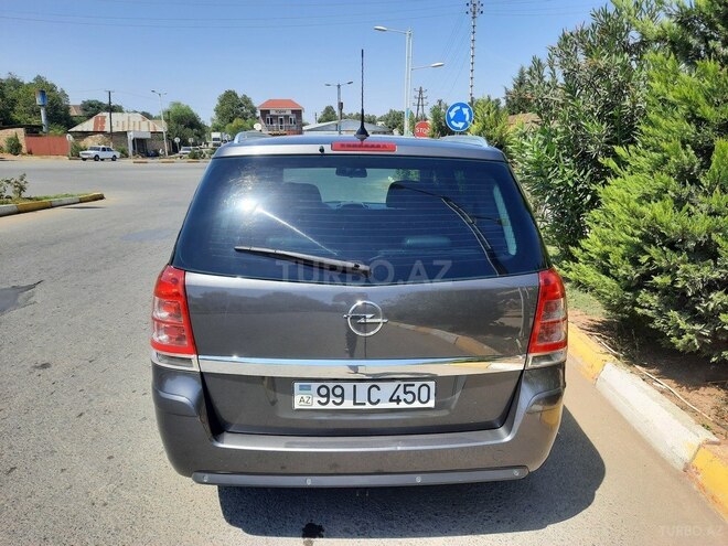 Opel Zafira 2009, 250,000 km - 1.7 l - Masallı