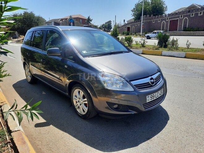 Opel Zafira 2009, 250,000 km - 1.7 l - Masallı