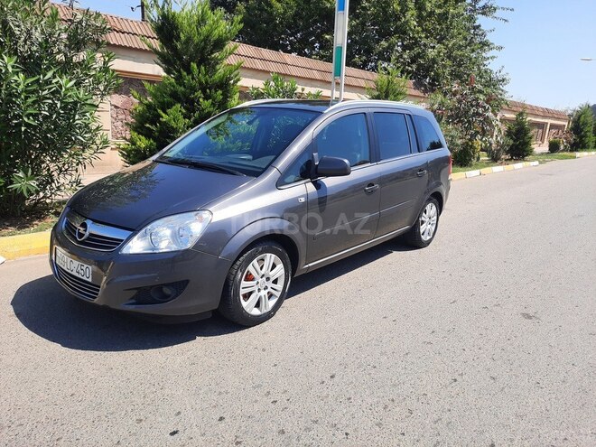 Opel Zafira 2009, 250,000 km - 1.7 l - Masallı