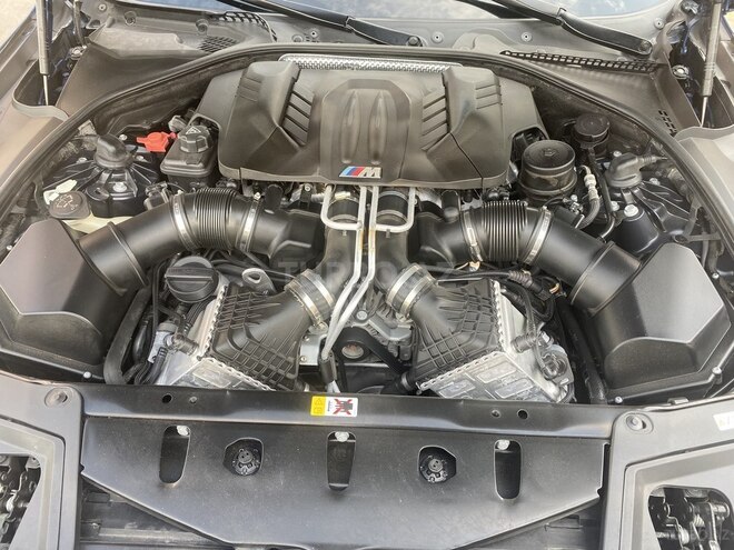 BMW M5 2012, 93,000 km - 4.4 l - Bakı