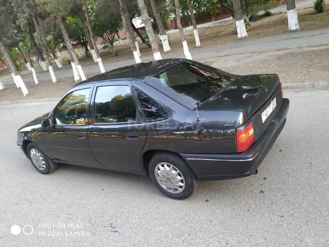 Opel Vectra 1990, 656,888 km - 2.0 l - Sumqayıt