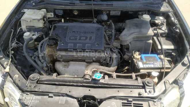 Mitsubishi Airtrek 2002, 266,000 km - 2.4 l - Yevlax