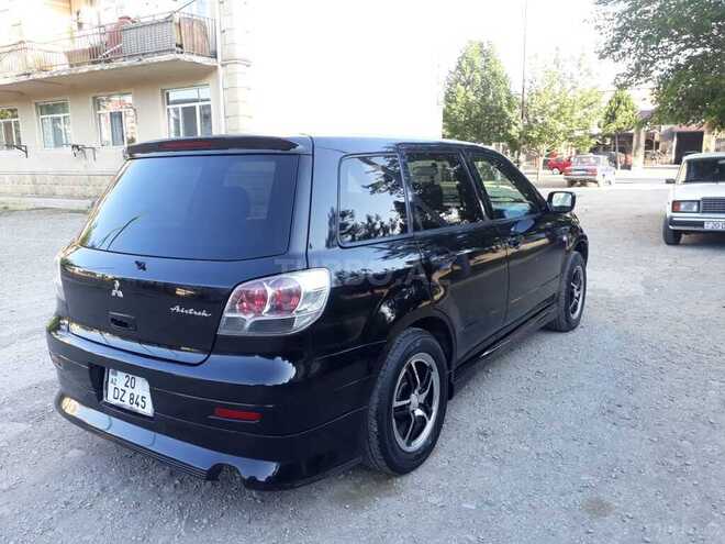 Mitsubishi Airtrek 2002, 266,000 km - 2.4 l - Yevlax