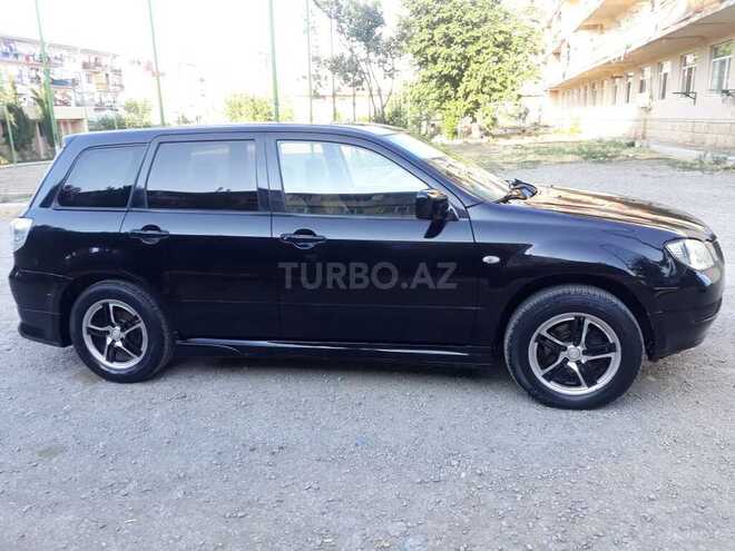 Mitsubishi Airtrek 2002, 266,000 km - 2.4 l - Yevlax