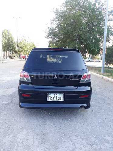 Mitsubishi Airtrek 2002, 266,000 km - 2.4 l - Yevlax
