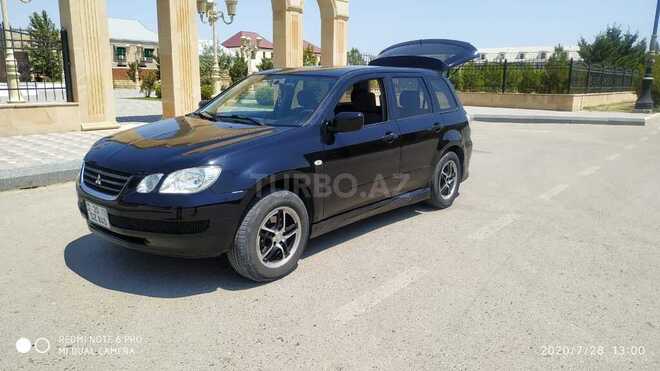 Mitsubishi Airtrek 2002, 266,000 km - 2.4 l - Yevlax