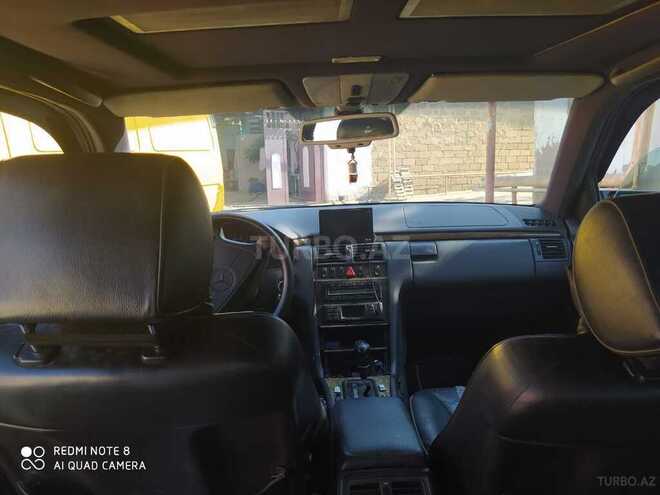 Mercedes E 300 1995, 570,000 km - 3.0 l - Bakı