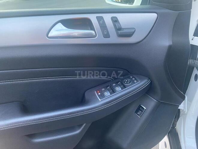 Mercedes  2015, 64,000 km - 3.0 л - Bakı