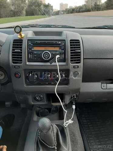 Nissan Navara 2011, 180,000 km - 2.5 l - Bakı