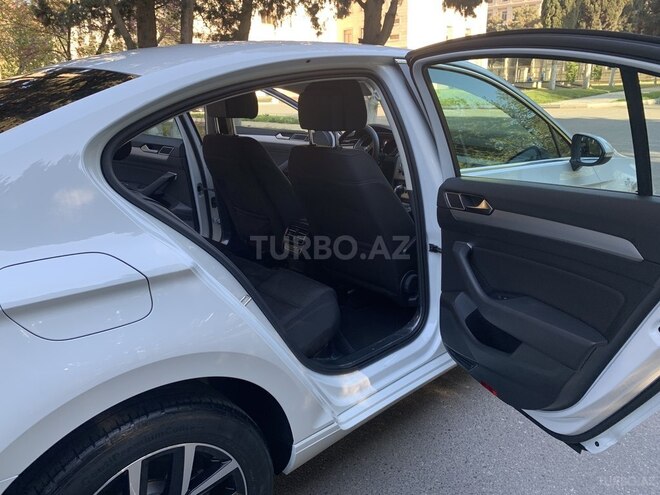 Volkswagen Passat 2017, 65,000 km - 1.8 l - Bakı