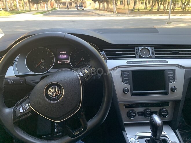 Volkswagen Passat 2017, 65,000 km - 1.8 l - Bakı