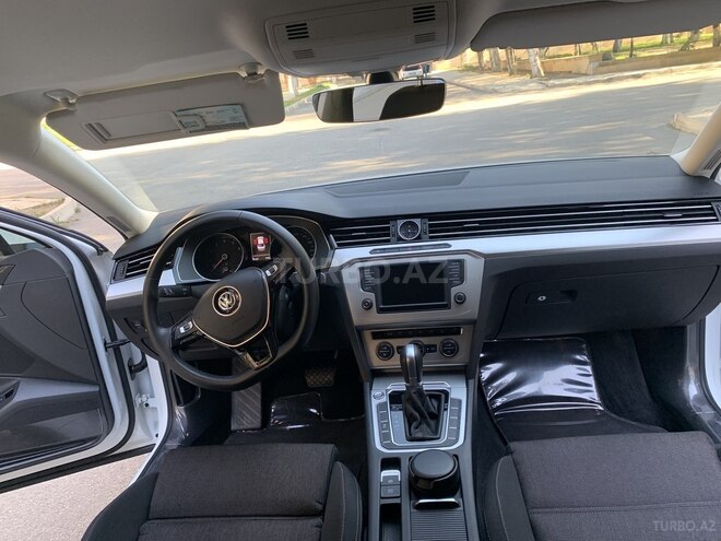 Volkswagen Passat 2017, 65,000 km - 1.8 l - Bakı