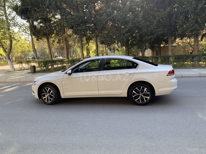 Volkswagen Passat 2017, 65,000 km - 1.8 l - Bakı