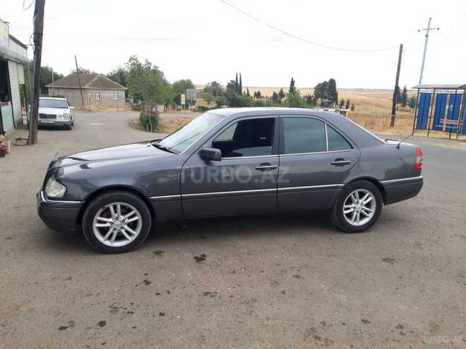 Mercedes C 200 1995, 290,000 km - 2.0 л - Bakı