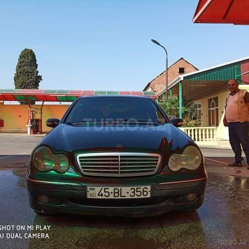 Mercedes C 220 2000, 200,000 km - 2.2 l - Gəncə