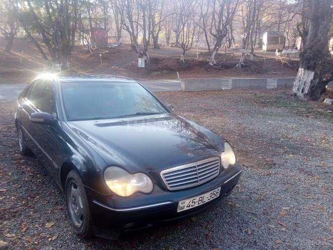 Mercedes C 220 2000, 200,000 km - 2.2 l - Gəncə
