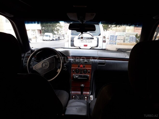 Mercedes E 200 1996, 250,000 km - 2.0 l - Bakı