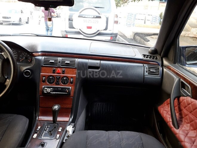 Mercedes E 200 1996, 250,000 km - 2.0 l - Bakı