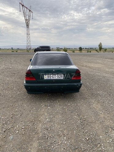 Mercedes C 240 2000, 330,500 km - 2.6 l - Bakı