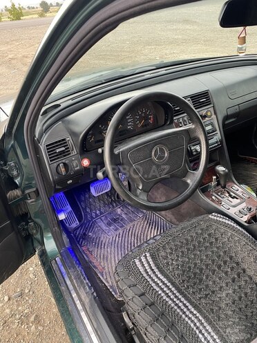 Mercedes C 240 2000, 330,500 km - 2.6 l - Bakı