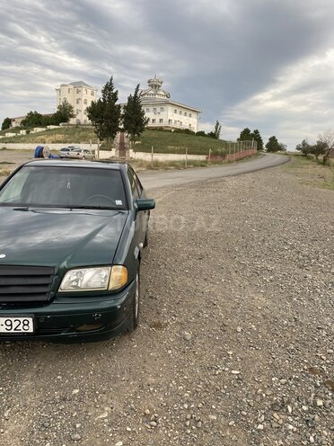 Mercedes C 240 2000, 330,500 km - 2.6 l - Bakı