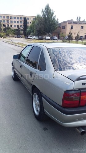 Opel Vectra 1993, 230,000 km - 2.0 l - Sumqayıt