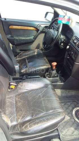 Opel Vectra 1993, 230,000 km - 2.0 l - Sumqayıt