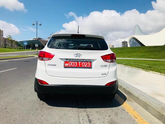Hyundai ix35 2013, 116,732 km - 2.0 л - Bakı