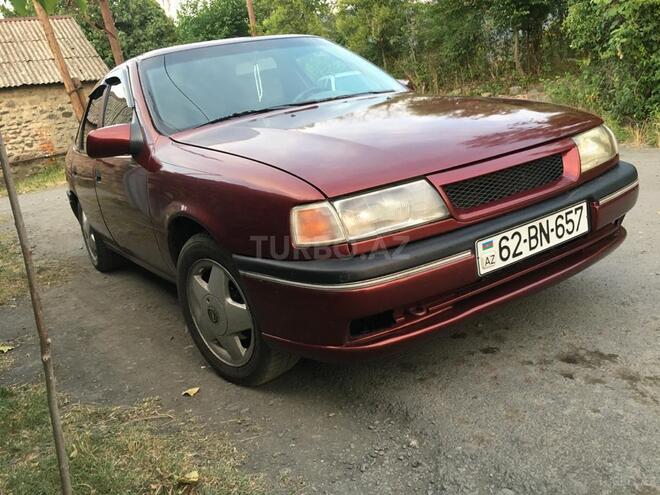 Opel Vectra 1995, 258,000 km - 2.0 l - Zaqatala