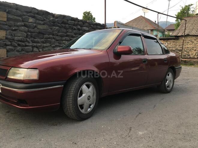 Opel Vectra 1995, 258,000 km - 2.0 l - Zaqatala