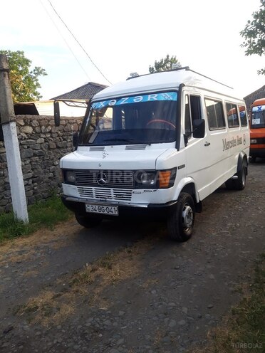 Mercedes 410 D 1992, 523,845 km - 2.9 l - Qax