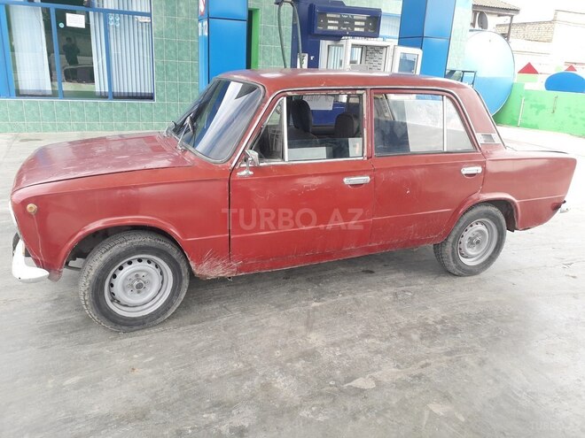 LADA (VAZ) 21011 1975, 248,404 km - 1.5 л - Saatlı
