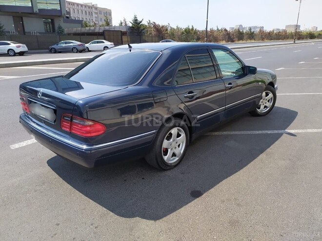 Mercedes E 220 1998, 324,000 km - 2.2 l - Bakı