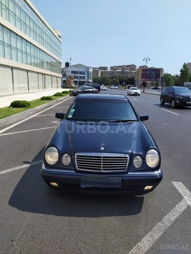 Mercedes E 220 1998, 324,000 km - 2.2 l - Bakı