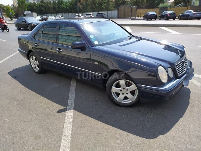 Mercedes E 220 1998, 324,000 km - 2.2 l - Bakı