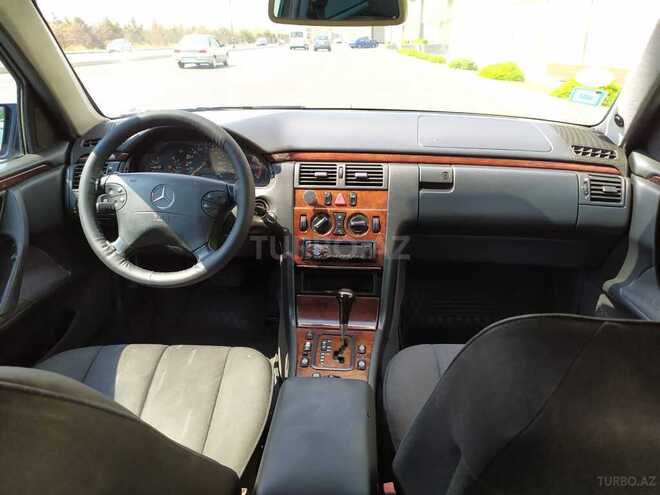Mercedes E 220 1998, 324,000 km - 2.2 l - Bakı