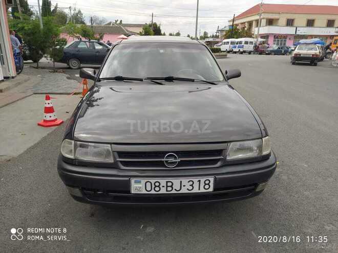 Opel Astra 1995, 358,000 km - 1.6 l - Balakən