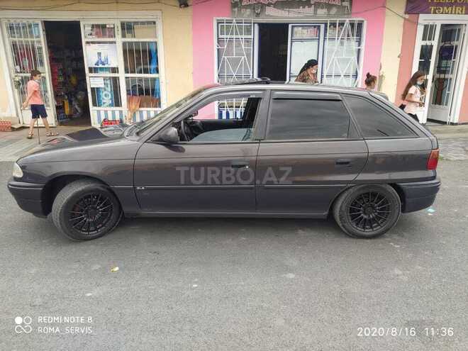 Opel Astra 1995, 358,000 km - 1.6 l - Balakən