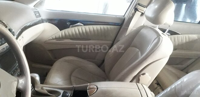 Mercedes E 240 2005, 277,000 km - 2.6 l - Ağcabədi
